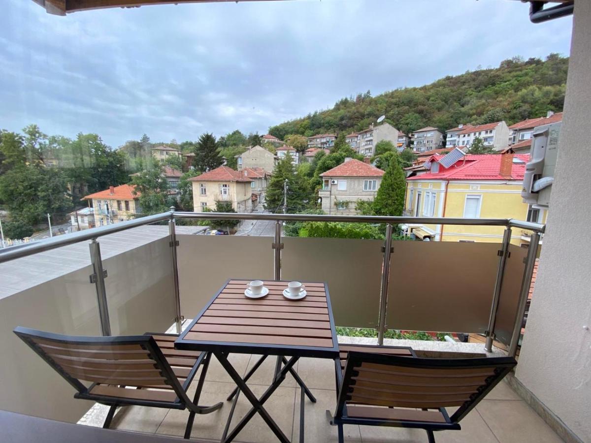Coziness And Comfort In The Old Town Veliko Tarnovo Exterior photo