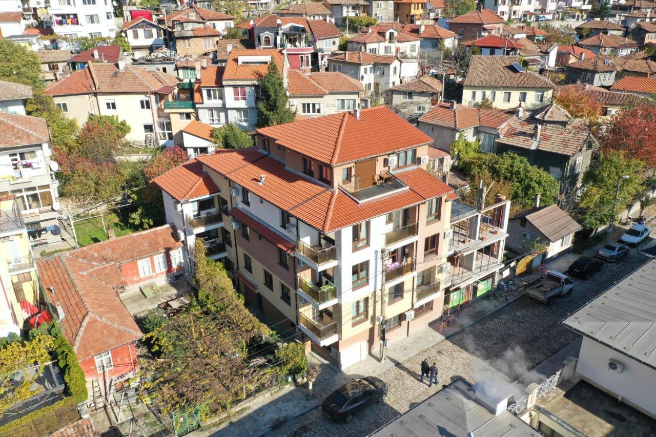 Coziness And Comfort In The Old Town Veliko Tarnovo Exterior photo